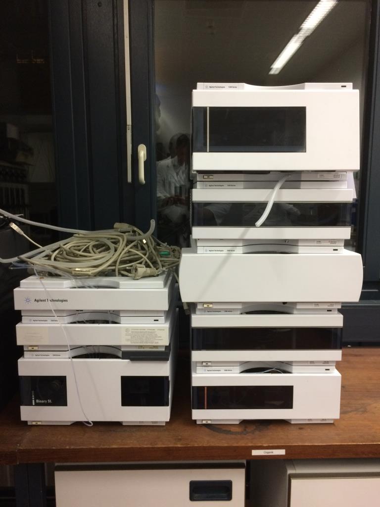 Različna laboratorijska oprema in mobilni regalni sistem-1