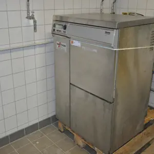 Cleaning machine Miele IR 6002