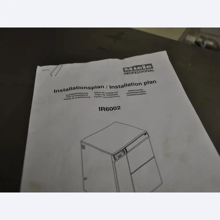 Različna laboratorijska oprema in mobilni regalni sistem-6