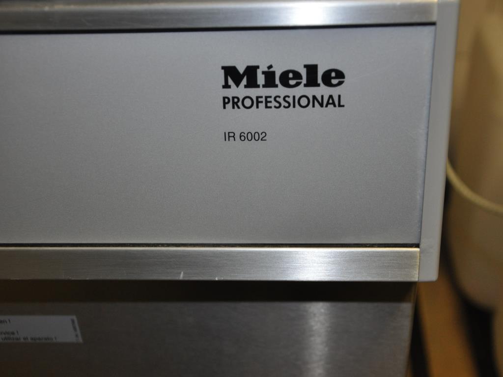 Diverses techniques de laboratoire ainsi qu'une installation de rayonnages mobiles-8