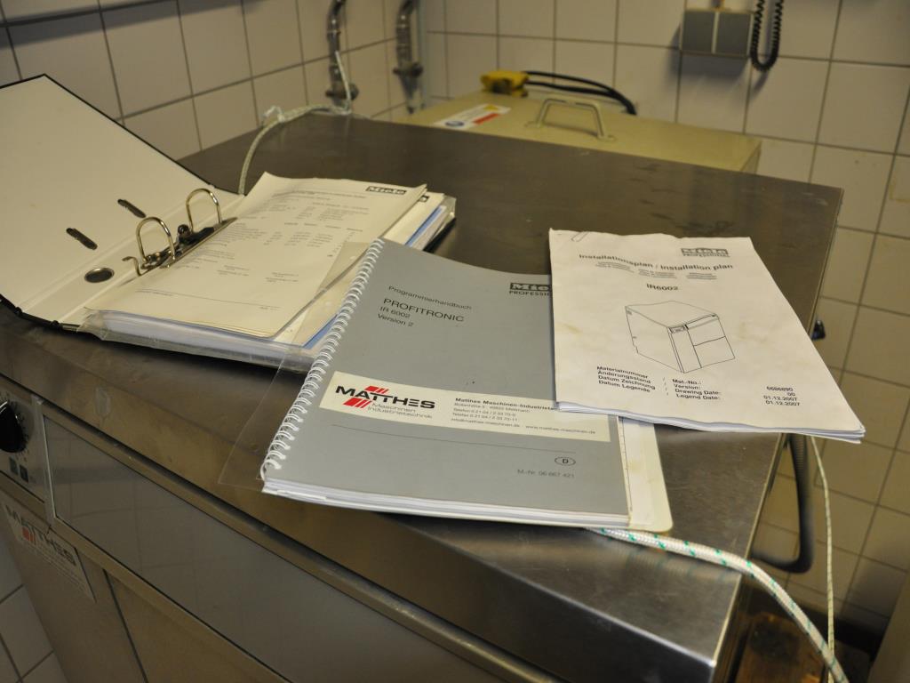 Diverses techniques de laboratoire ainsi qu'une installation de rayonnages mobiles-9