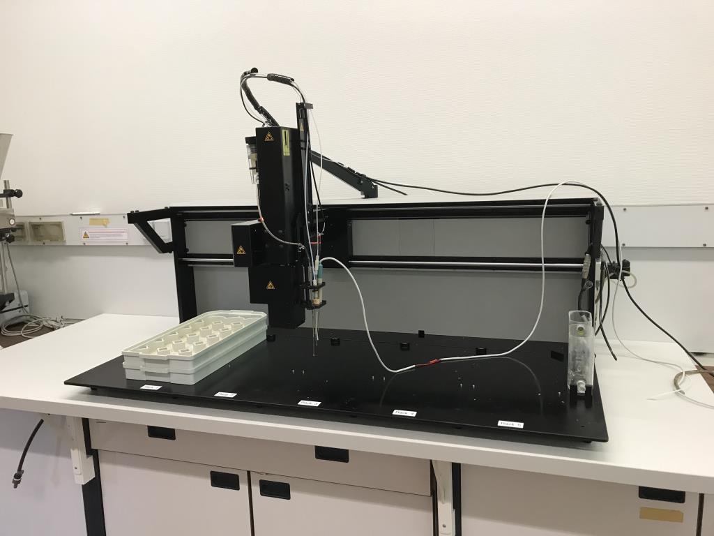 Diverse Labortechnik sowie eine Fahrregalanlage-2