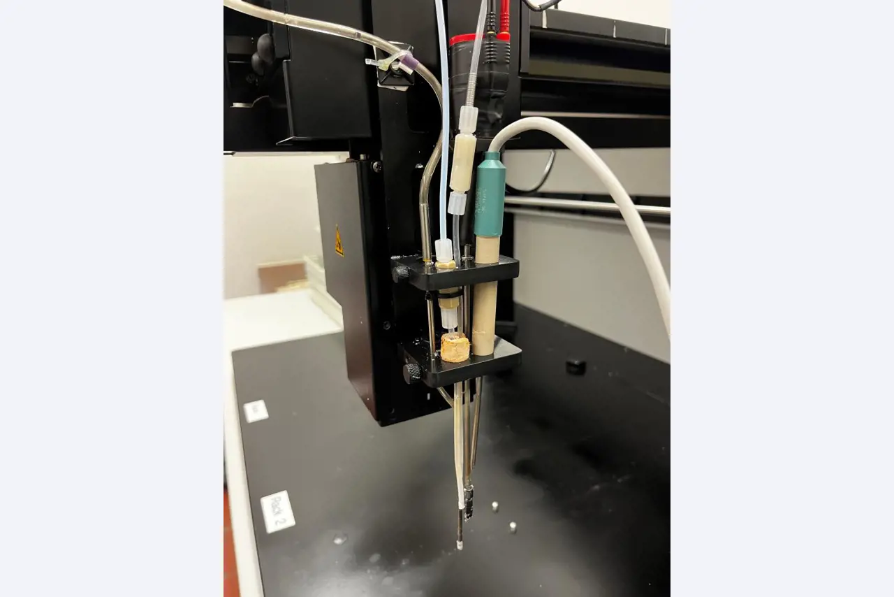 Diverse Labortechnik sowie eine Fahrregalanlage-7