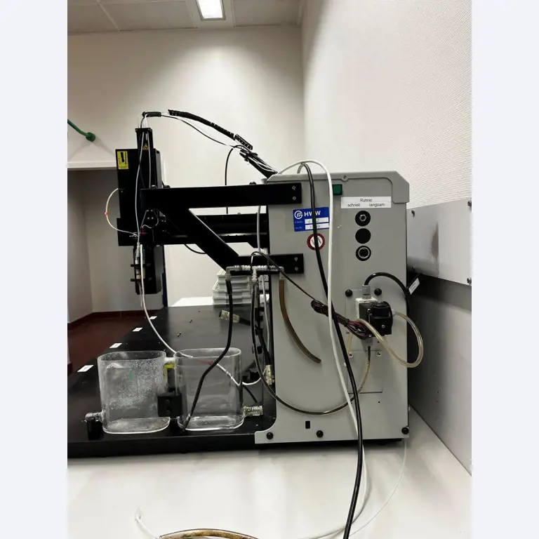 Diverse Labortechnik sowie eine Fahrregalanlage-8