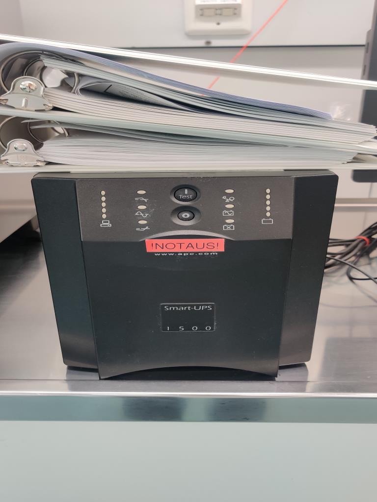 Diverses techniques de laboratoire ainsi qu'une installation de rayonnages mobiles-5