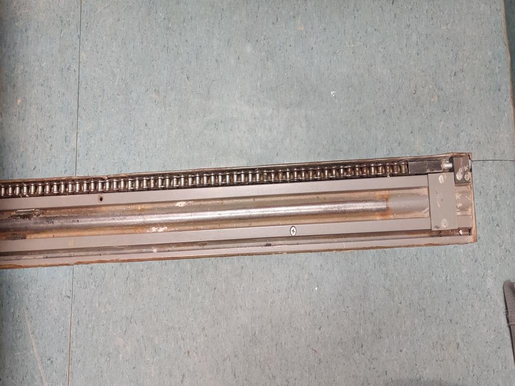 Različna laboratorijska oprema in mobilni regalni sistem-2