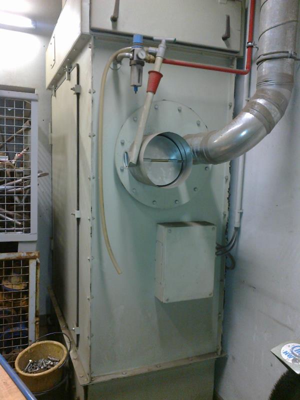 Različna laboratorijska oprema in mobilni regalni sistem-3