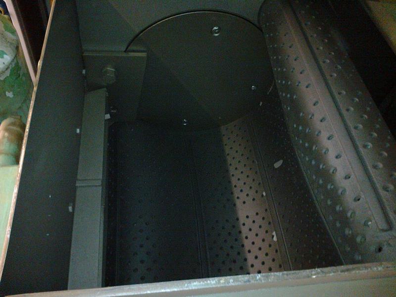 Različna laboratorijska oprema in mobilni regalni sistem-8