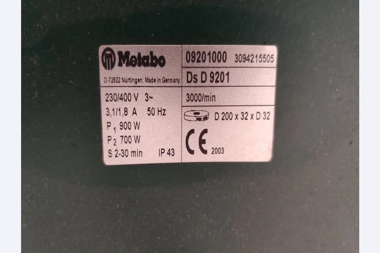 Različna laboratorijska oprema in mobilni regalni sistem-5