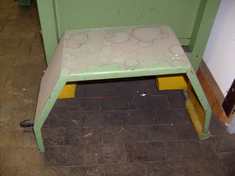 Laboratory technology and a mobile racking system-7