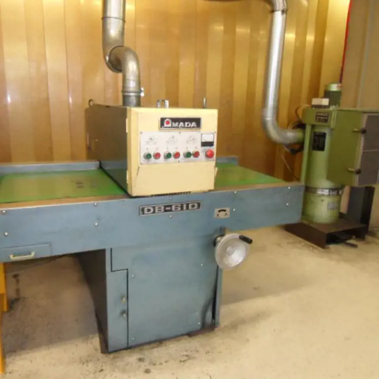 Blechentgratmaschine Amada DB 610