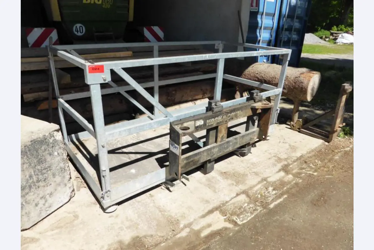 Lamborghini-4-wheel-tractor-1