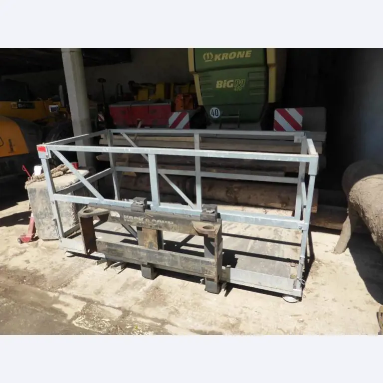 Lamborghini-4-wheel-tractor-2