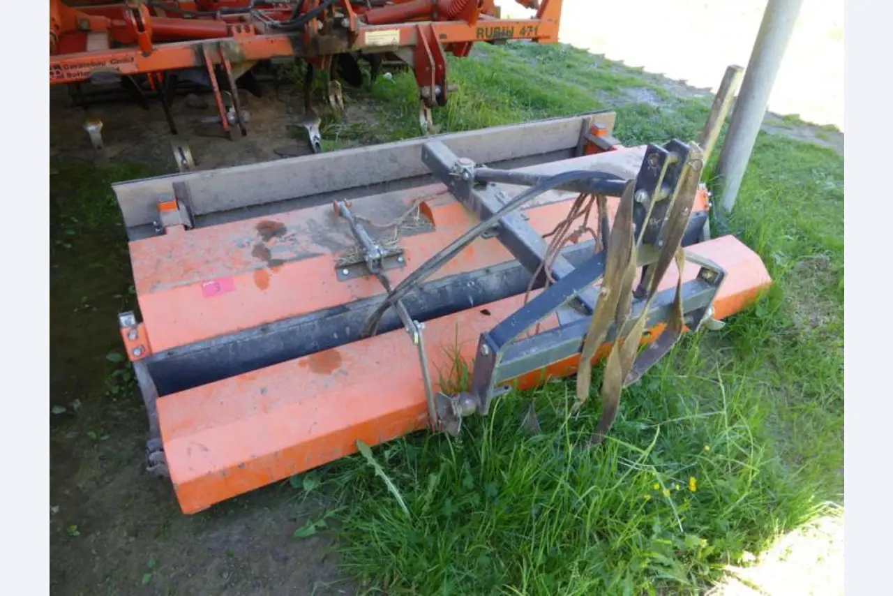 Lamborghini-Allradschlepper-1