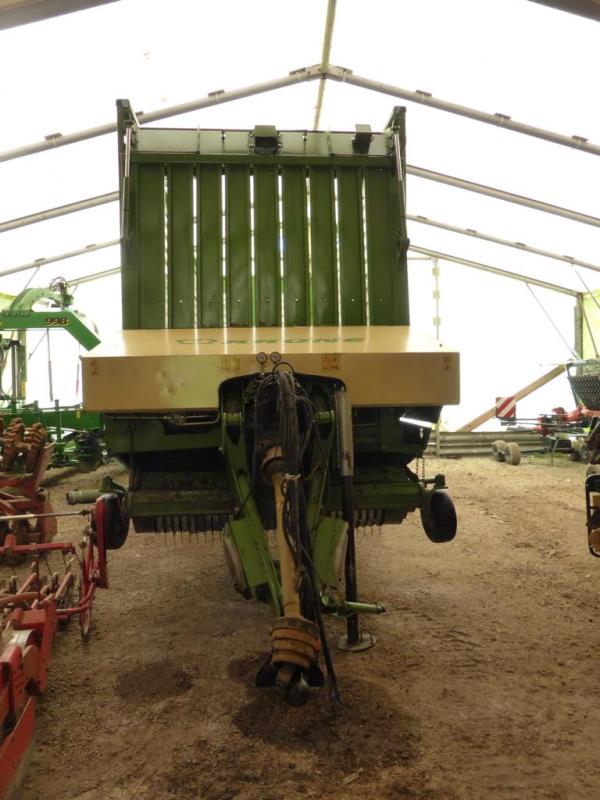 Trator Lamborghini com tração integral-4