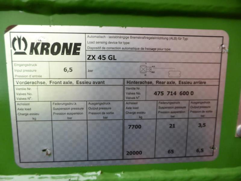 Trator Lamborghini com tração integral-6