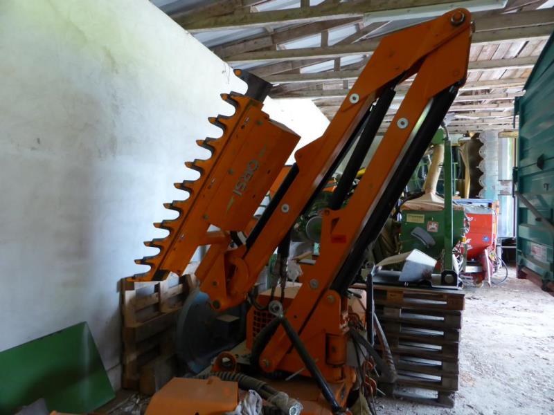 Lamborghini-4-wheel-tractor-2