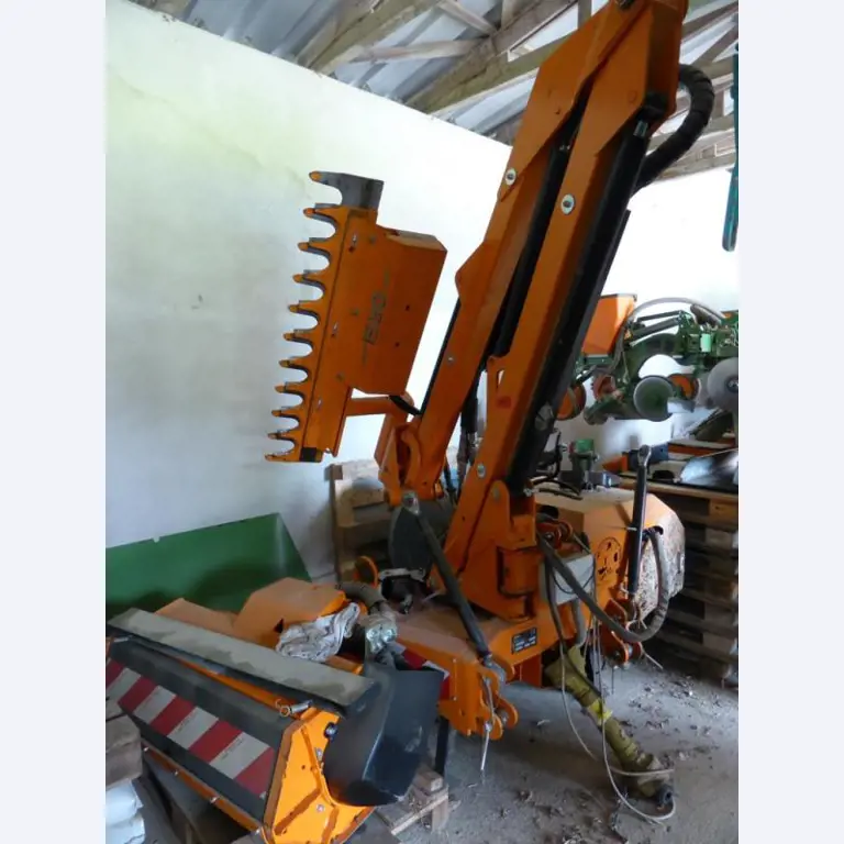 Lamborghini-4-wheel-tractor-1