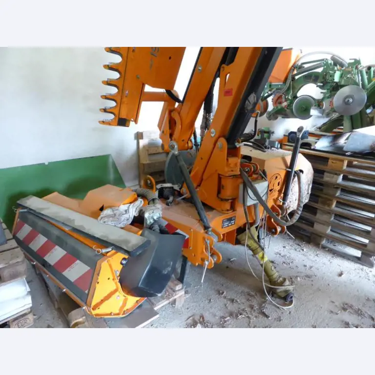 Lamborghini-4-wheel-tractor-3