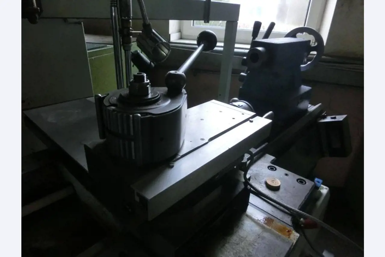 Tournage à façon / Menuiserie-2