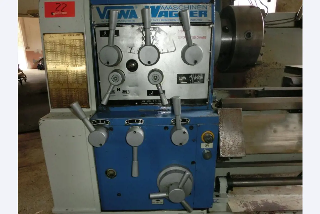 Tournage à façon / Menuiserie-4