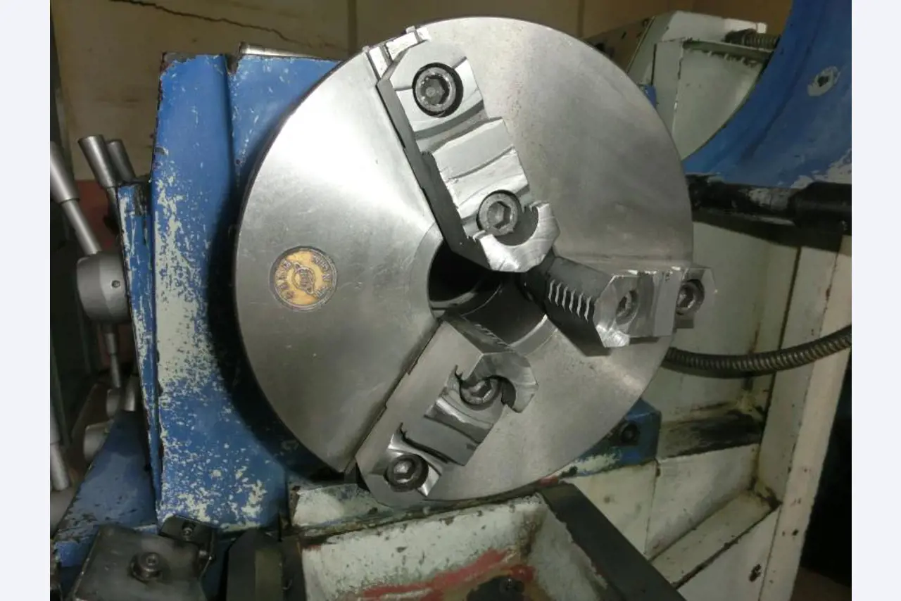 Tournage à façon / Menuiserie-5