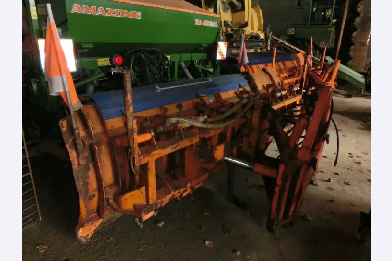 Lamborghini-4-wheel-tractor-1