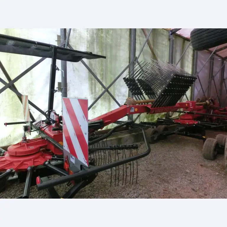 Trator Lamborghini com tração integral-3