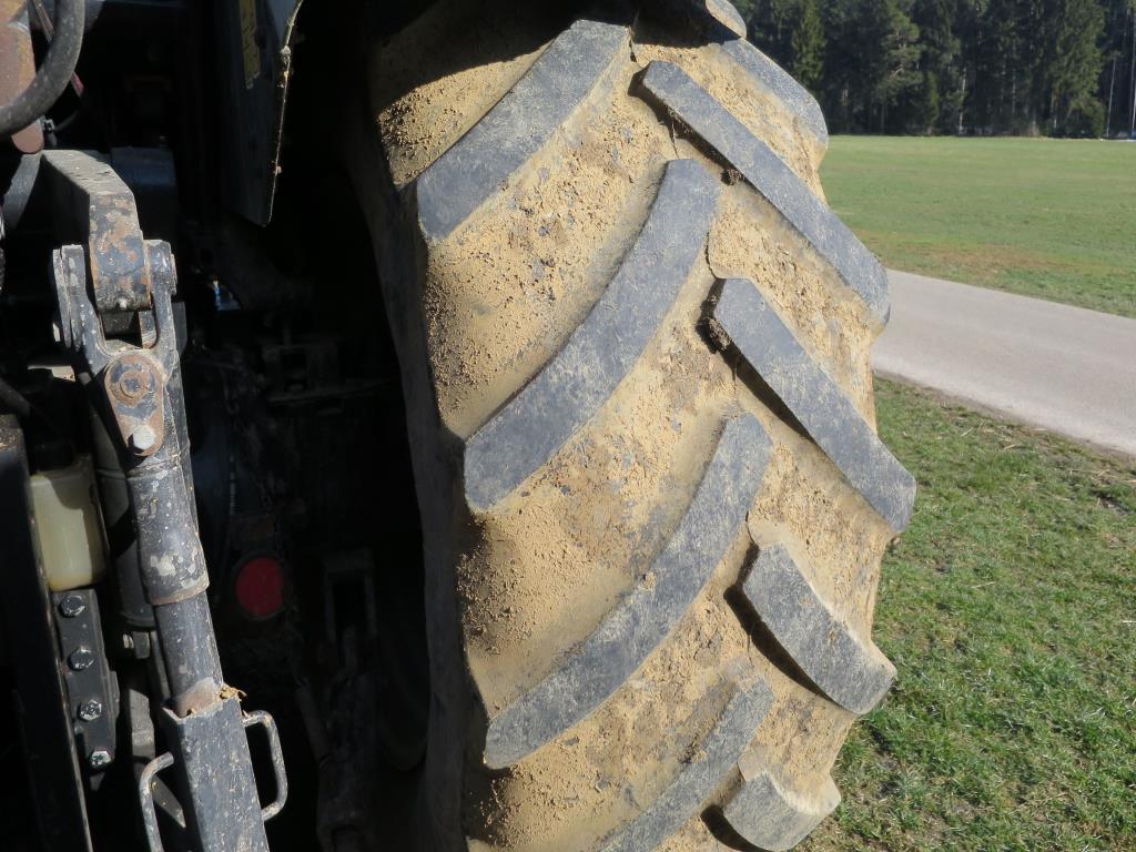 Lamborghinijev traktor s pogonom na vsa kolesa-10