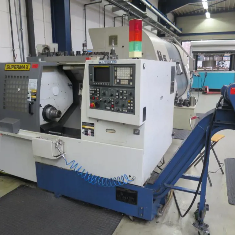 CNC draaibank Supermax YCM-TC-15