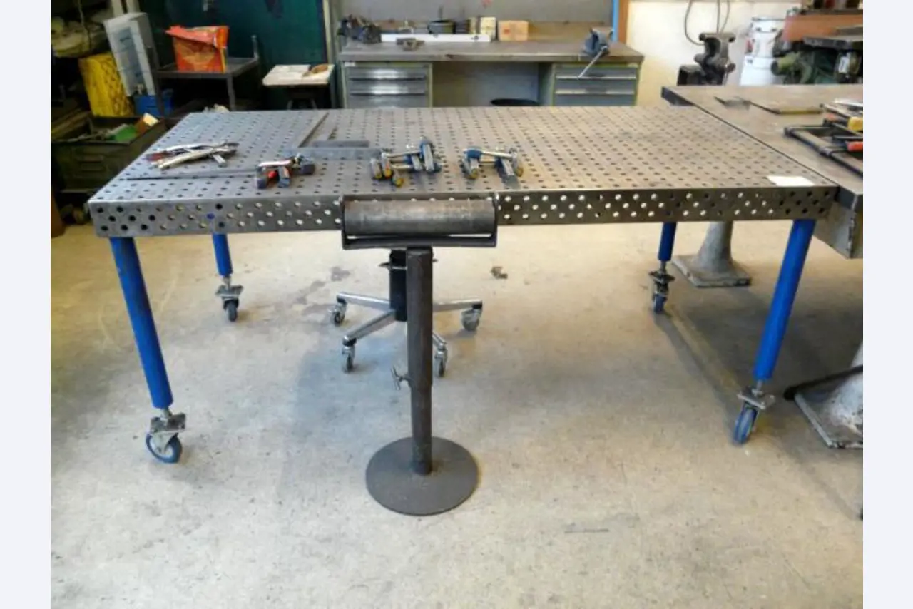 Ladenbau Ganter GmbH<br>Schreinerwerkstätten, Metallbau
-1