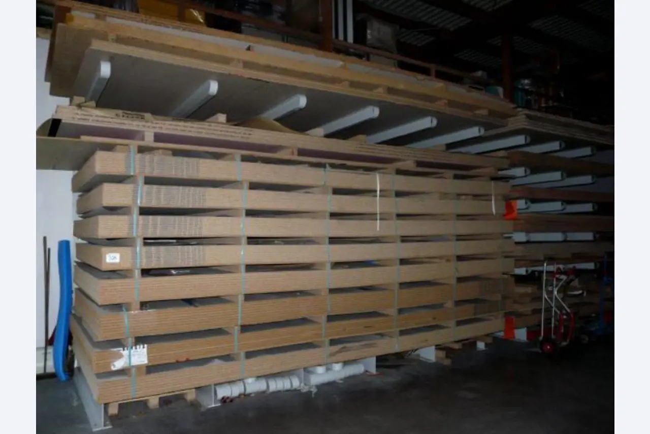 Ladenbau Ganter GmbH<br>Ateliers de menuiserie, construction métallique
-1