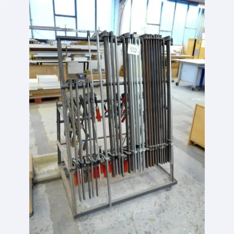 Ladenbau Ganter GmbH<br>Schreinerwerkstätten, Metallbau
-1