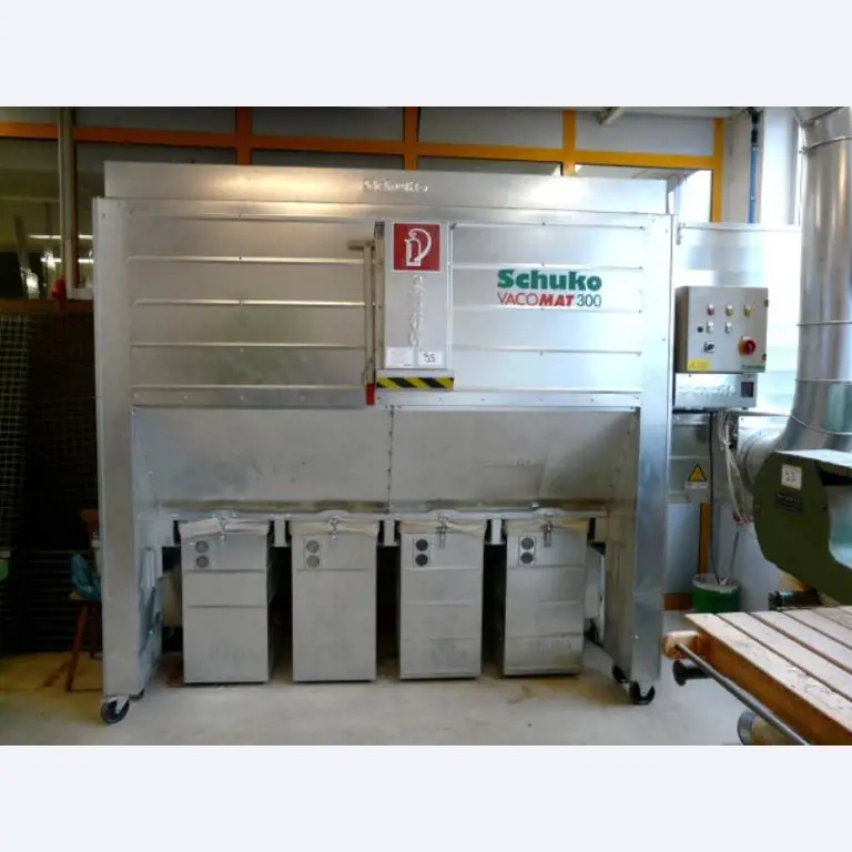 Ladenbau Ganter GmbH<br>Schreinerwerkstätten, Metallbau
-1