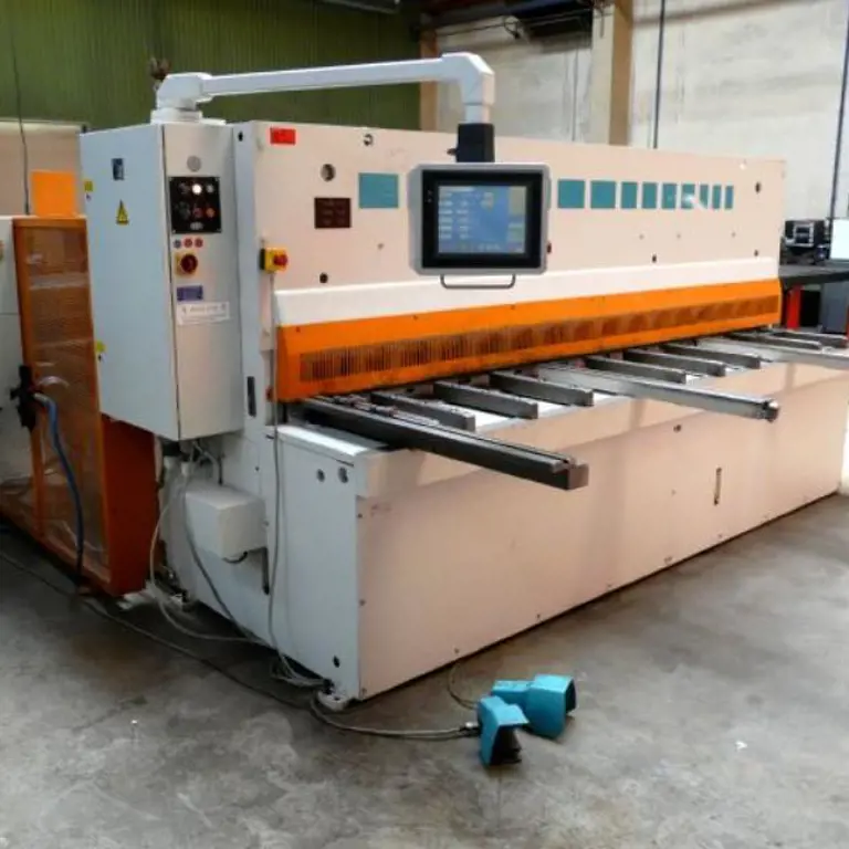 CNC-Tafelschere Fasti 528