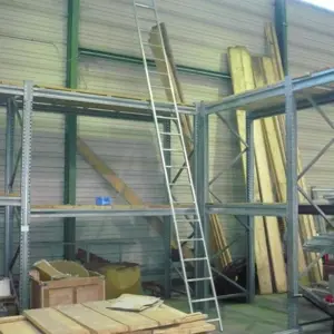 ca. 13 lfm. heavy duty pallet rack