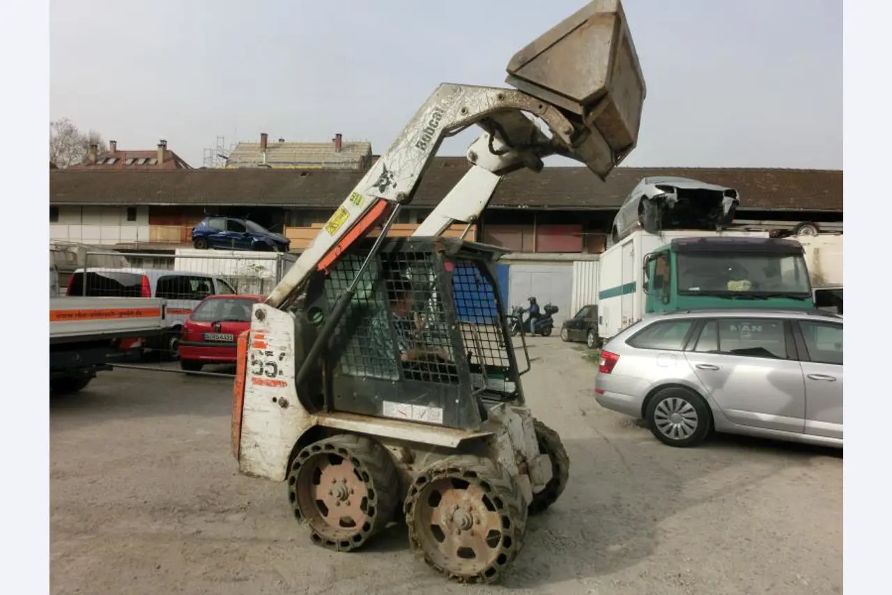 RBA-Abbruch GmbH<br>
construction machinery and equipment / vehicle fleet-1