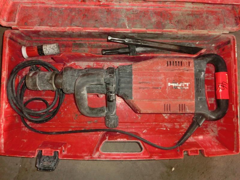RBA-Abbruch GmbH<br>Baumaschinen, Baugeräte und Fuhrpark-1
