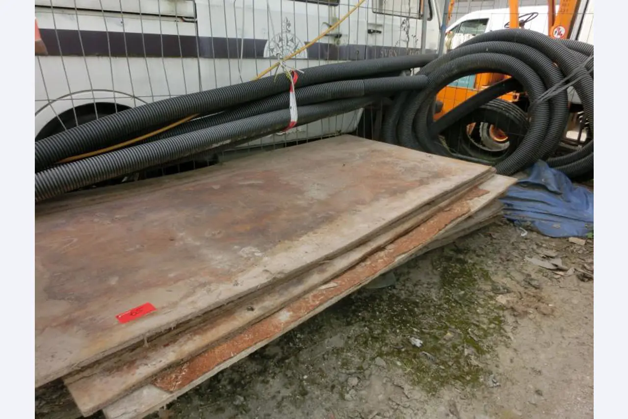RBA-Abbruch GmbH<br>construction machinery and equipment / vehicle fleet-4
