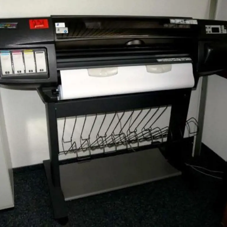 colour plotter HP DesignJet 1050 C