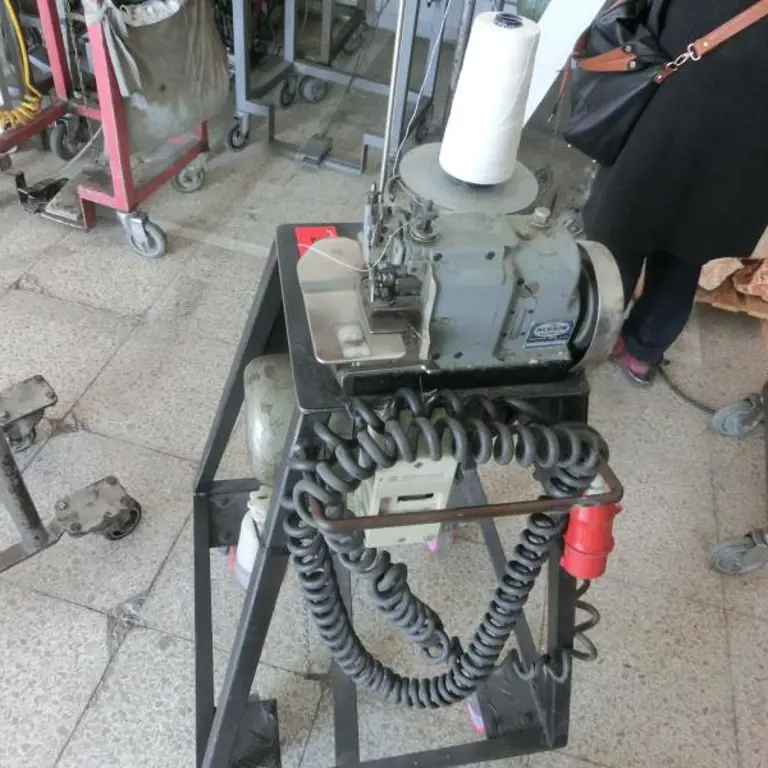 industrial sewing machine Merrow 70-Y3B