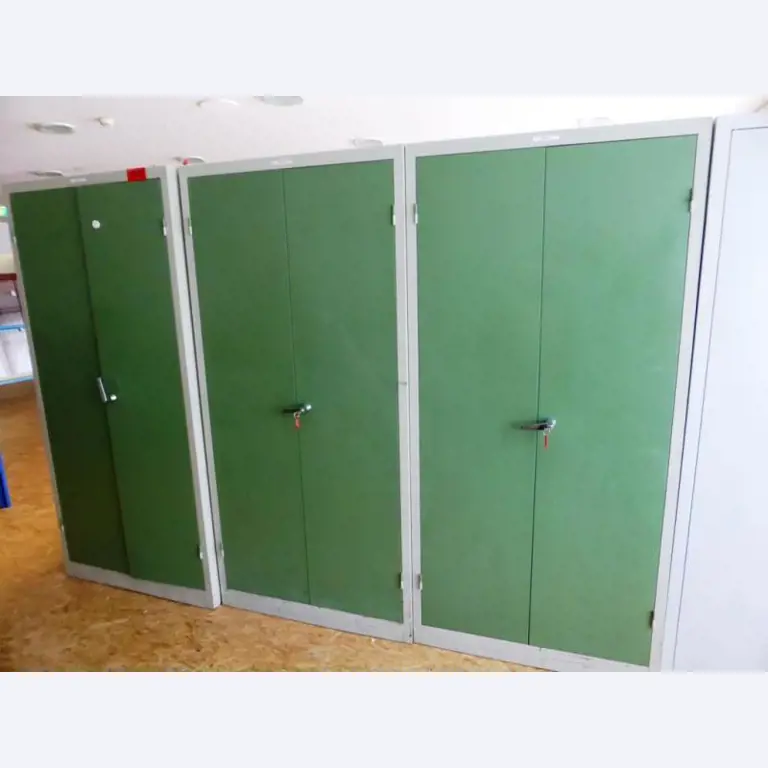 Stroji ter delovna in pisarniška oprema <br>iz sektorja predelave plastike-1