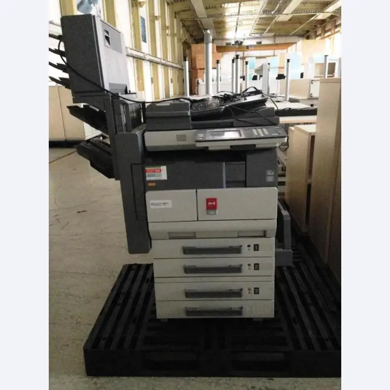 Maschinen sowie Betriebs- und Geschäftsausstattung <br>aus dem Bereich Kunststoffbearbeitung-1