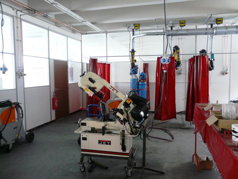 well-maintained welding machines-1