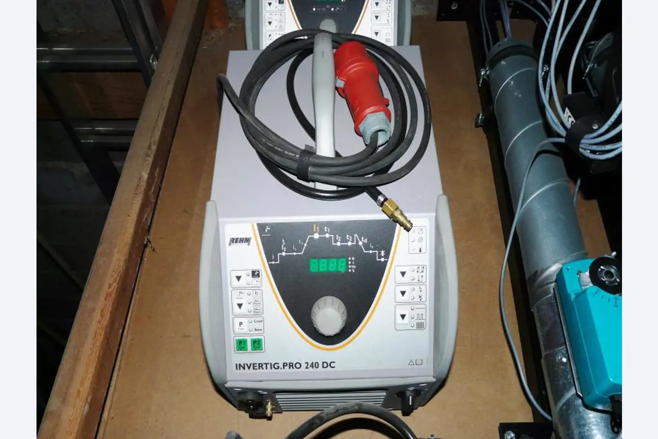 well-maintained welding machines-1