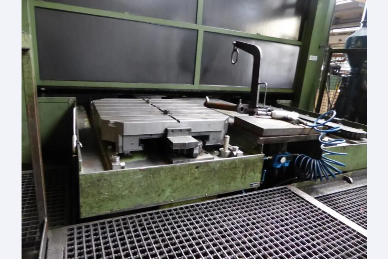 metal processing machines of a manufacturer for propulsion technology-12