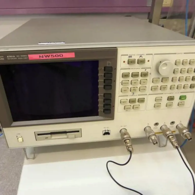 Network-Analyzer HP 8751 A