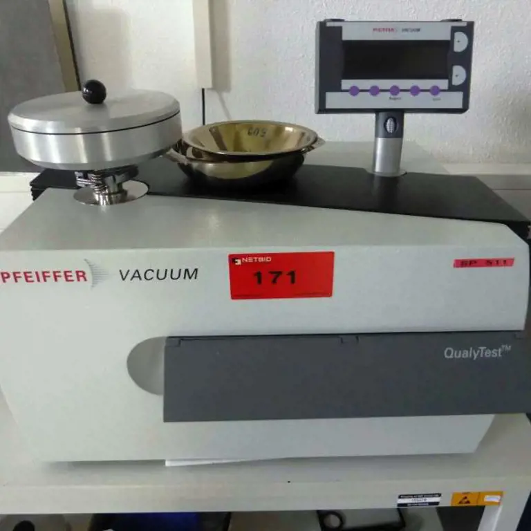 helium leak tester Pfeiffer Qualitest TM