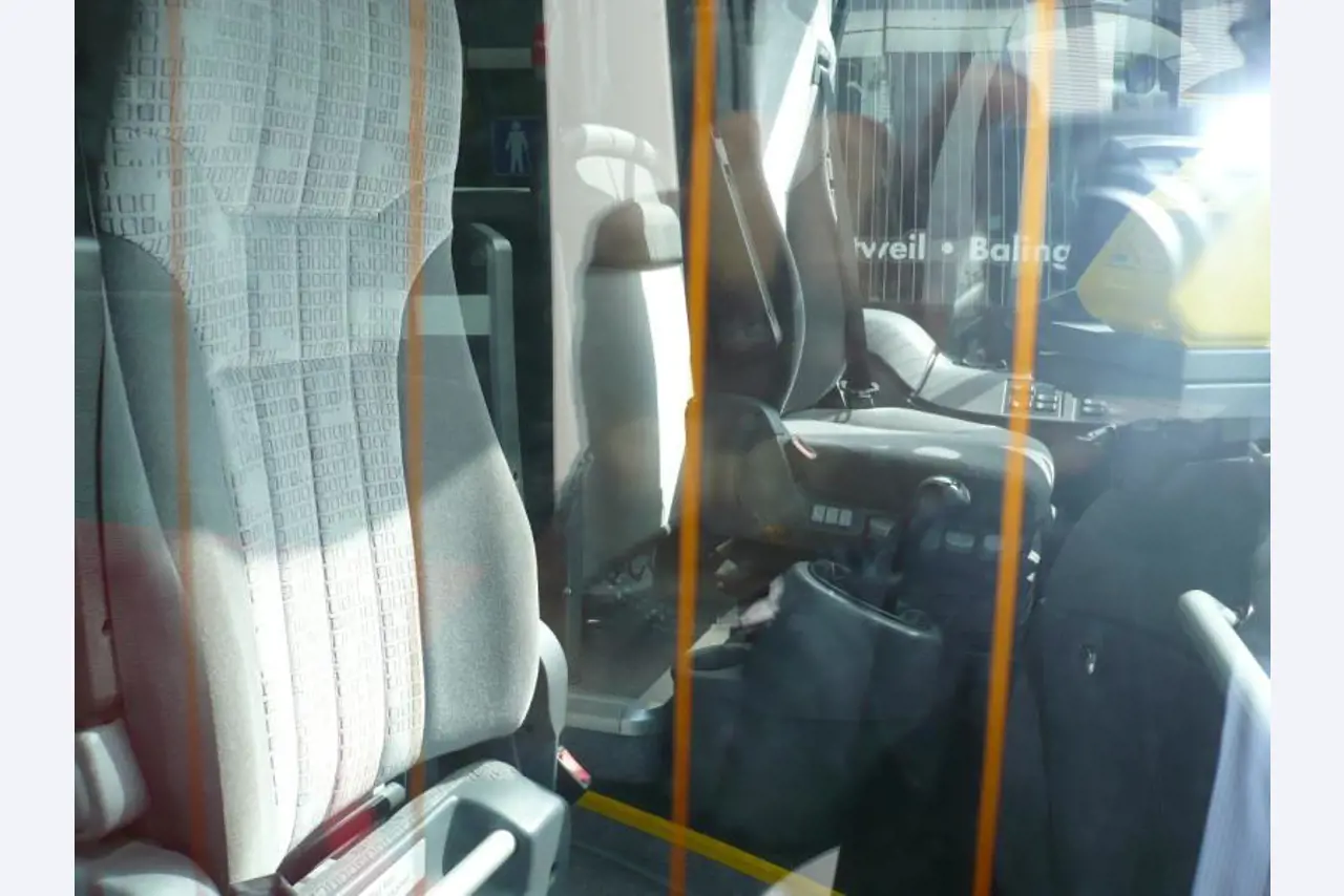 Intercity bus, MAN, R12-4