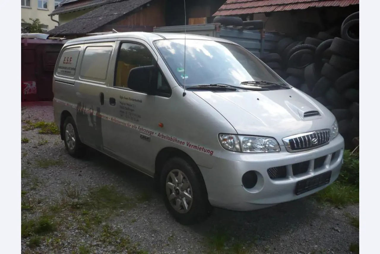 dobro vzdrževana vozila.-2